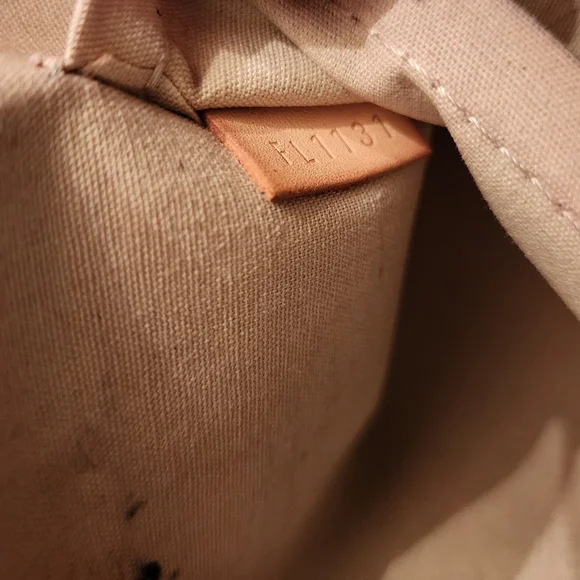 Louis Vuitton Alma PM Bag Black - Picture 7 of 8